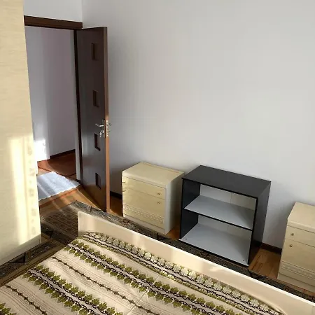 Old Center Апартаменты Крайова